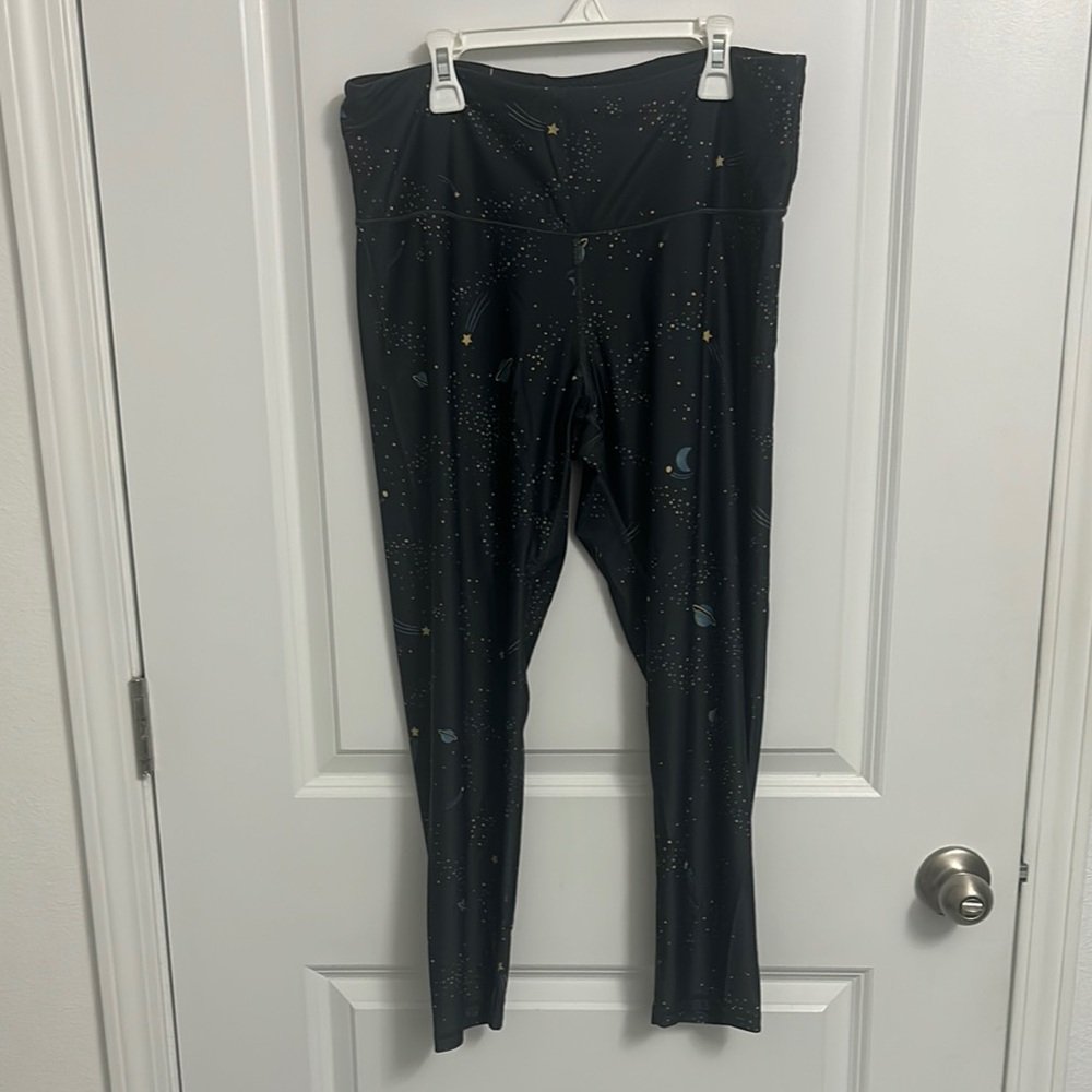 VICTORIA Secret Sport Black Starry Leggins
